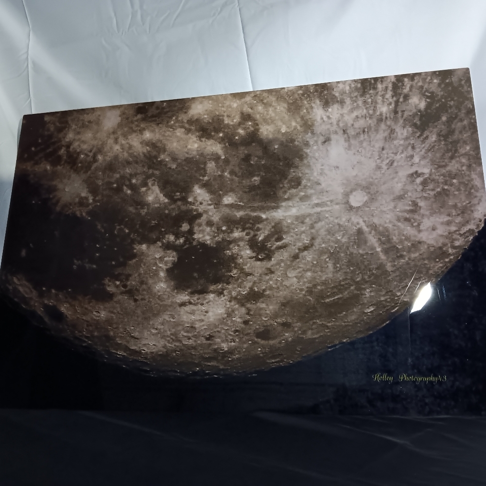 20 X 30 Metal Print Of The Moon